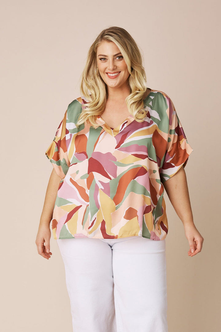 Bianca Short Sleeve Top Delia Print with V Neck Tops