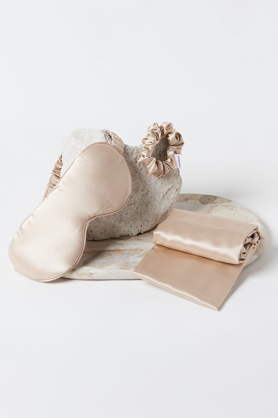 Lyla Silk Sleep Gift Set Taupe Accessories