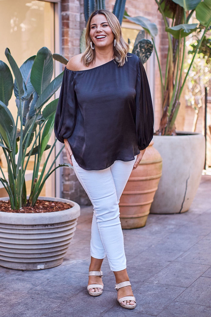 Sienna Round Neck Top Black Tops