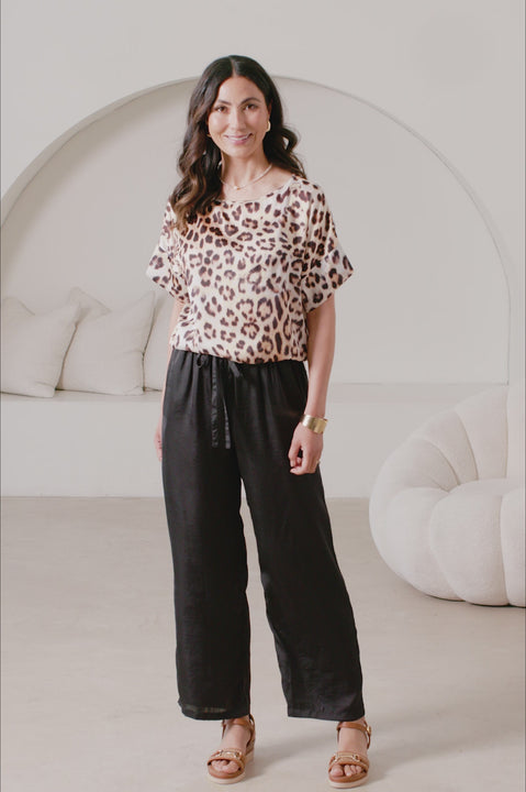 Bianca Round Neck Leopard Print product video by Carolina