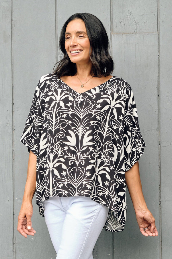 Bianca Short Sleeve Top Lia Print with V Neck Tops